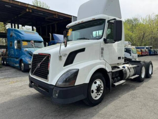 Check Out This Spotless 2012 Volvo VNL DAYCAB SEMI with 272,5-central - 19,999 (Staten Island)