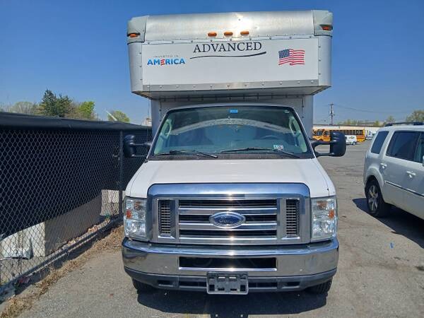 2013-ford-e450-with-liftgate-9500-north-brunswick-big-0