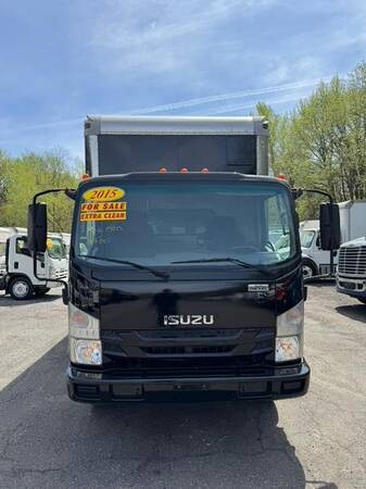 check-out-this-spotless-2015-isuzu-npr-box-truck-with-104126-central-21499-staten-island-big-1