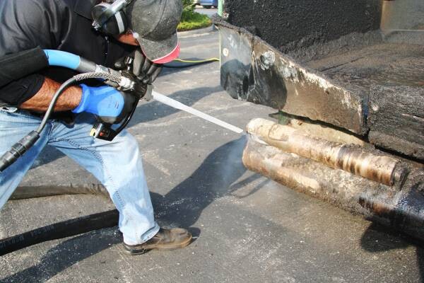 mobile-dry-ice-blasting-big-0