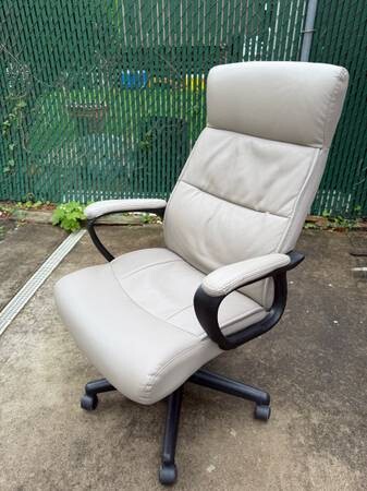 table-and-chair-15-staten-island-big-1