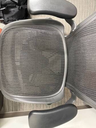 herman-miller-aeron-base-chair-size-c-like-new-400-industry-city-big-1