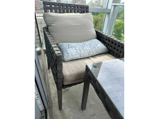 Outdoor furniture (2 chairs + one table) - FREE (Harlem / Morningside)
