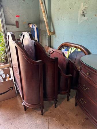 x2-vintage-twin-headboard-on-footboard-100-plainview-big-0