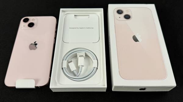 new-sealed-iphone-13-pink-128-gb-unlocked-400-bushwick-big-2